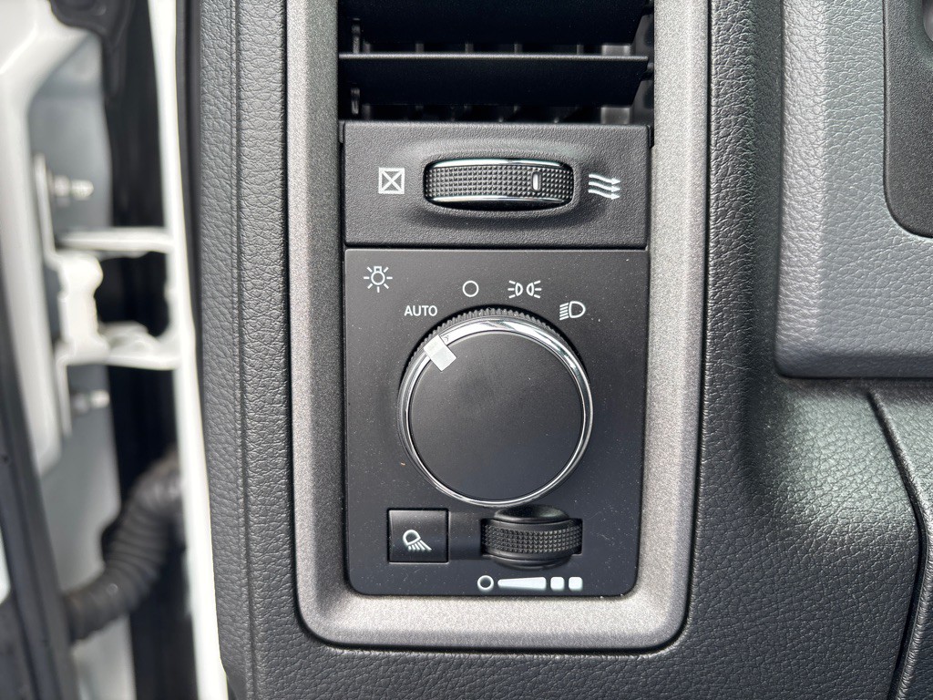 2017 RAM 3500 Image 15