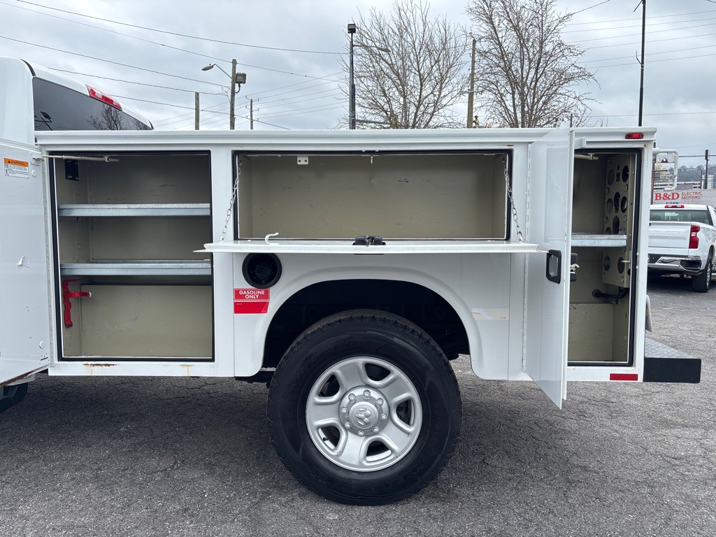 2017 RAM 3500 Image 23