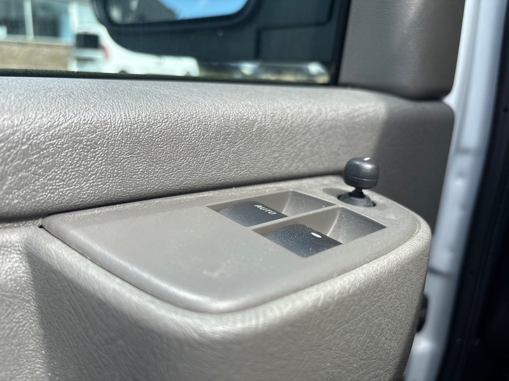 2023 Chevrolet Express Image 10