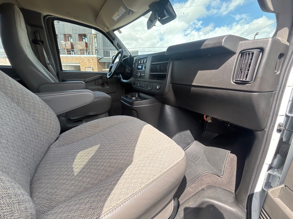 2023 Chevrolet Express Image 16