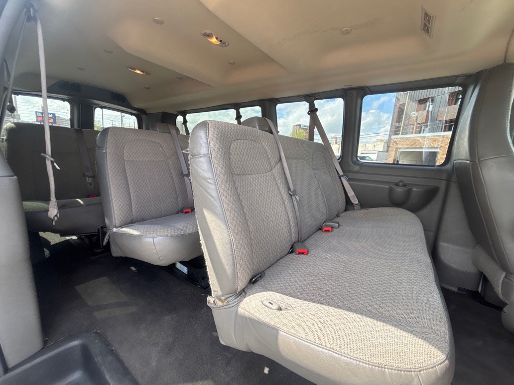 2023 Chevrolet Express Image 19