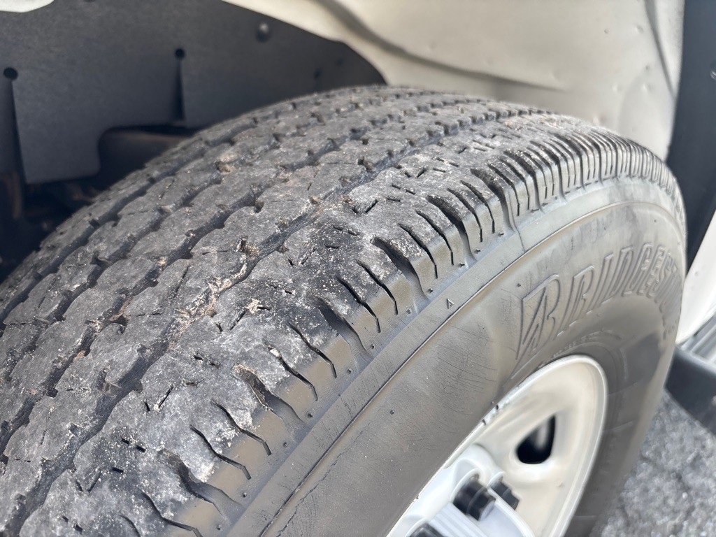 2023 Chevrolet Express Image 23