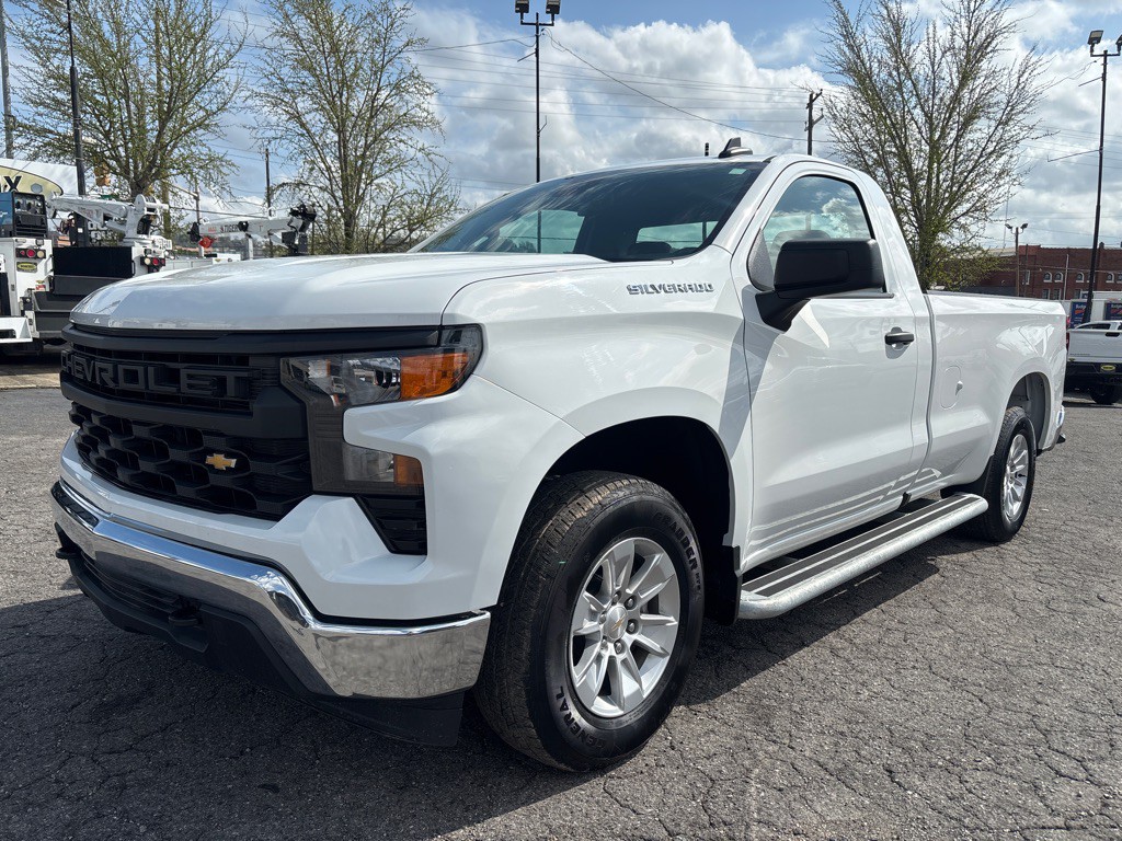 2024 Chevrolet Silverado 1500 Image 1