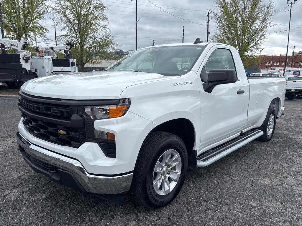 2024 Chevrolet Silverado 1500 Image 1