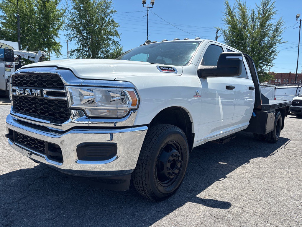 2024 RAM 3500 Image 2