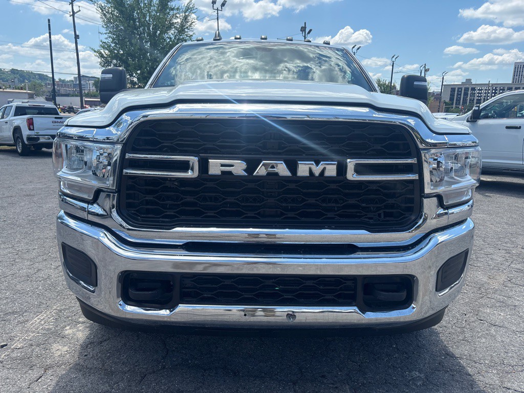 2024 RAM 3500 Image 11