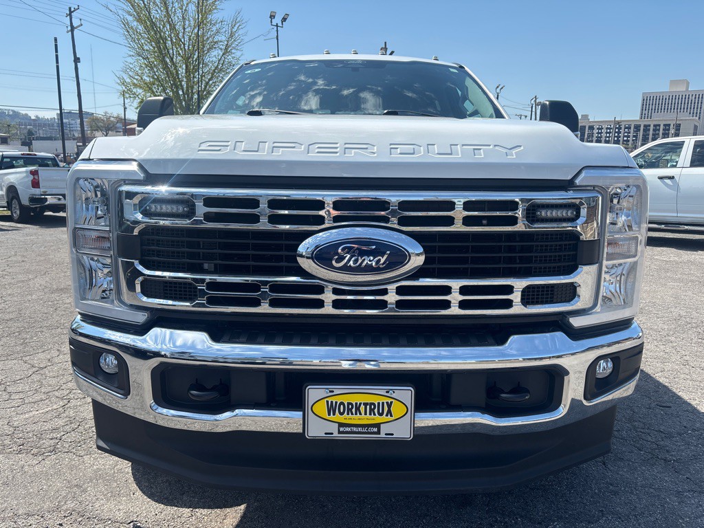 2024 Ford F-350 Image 2