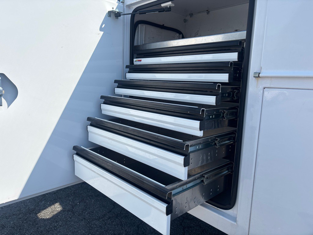 2024 Ford F-350 Image 30