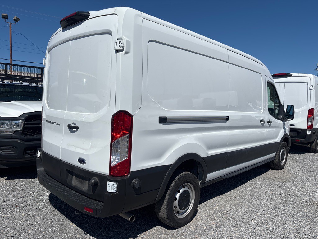 2024 Ford T250 Image 3