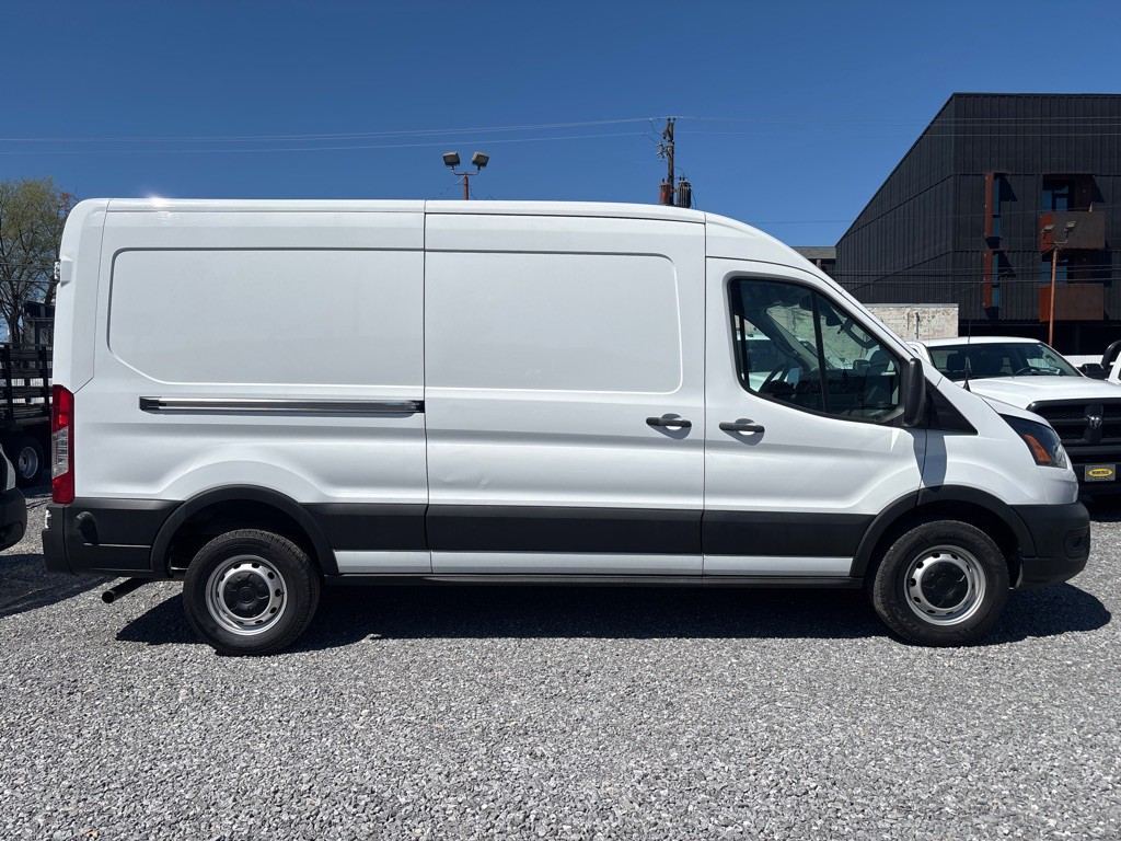 2024 Ford T250 Image 2