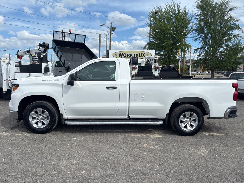 2024 Chevrolet Silverado 1500 Image 2