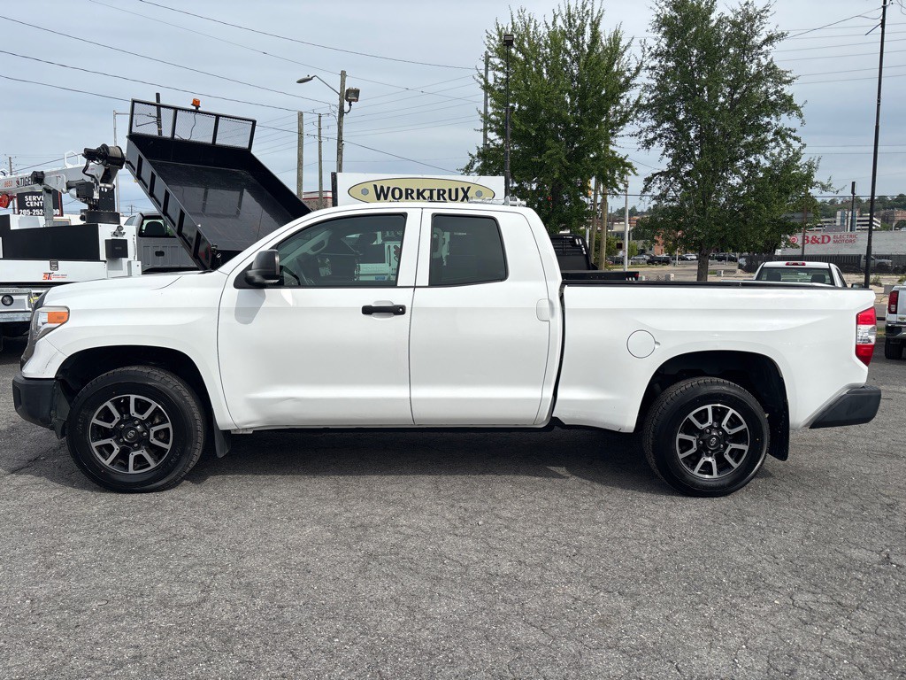 2017 Toyota Tundra Image 2