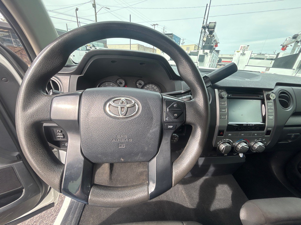 2017 Toyota Tundra Image 11