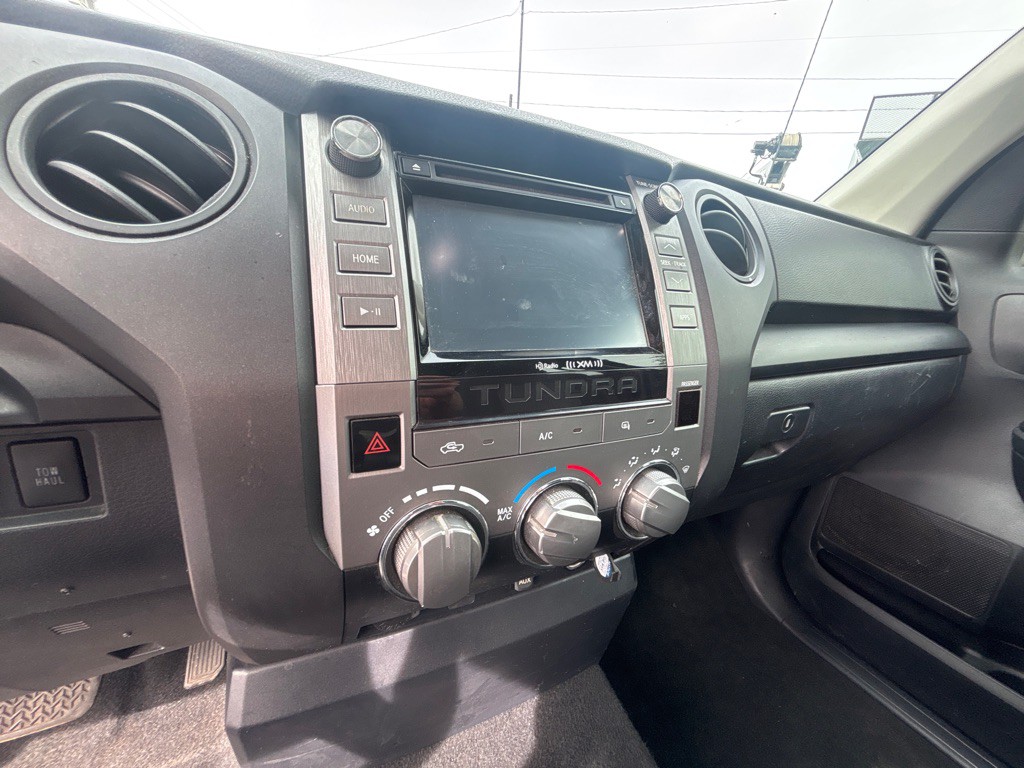 2017 Toyota Tundra Image 13
