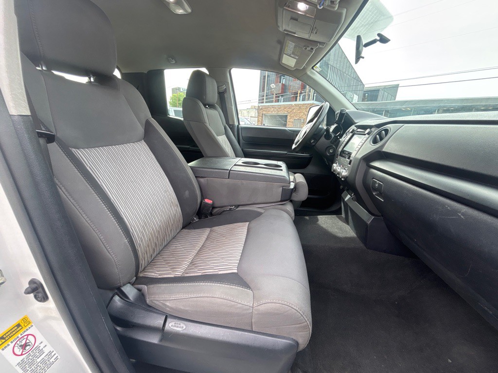 2017 Toyota Tundra Image 17