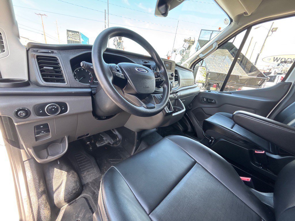 2025 Ford T250 Image 9