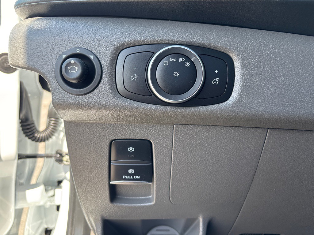 2025 Ford T250 Image 14