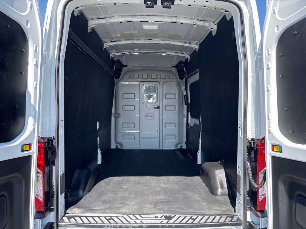 2025 Ford T250 Image 21