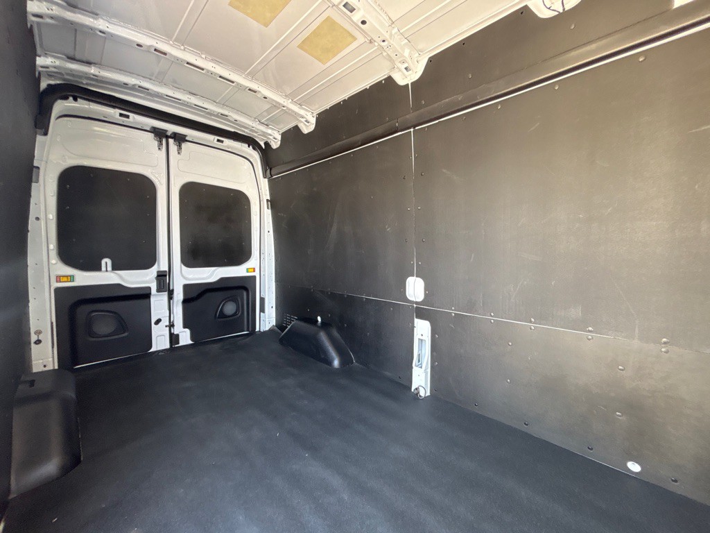 2025 Ford T250 Image 22
