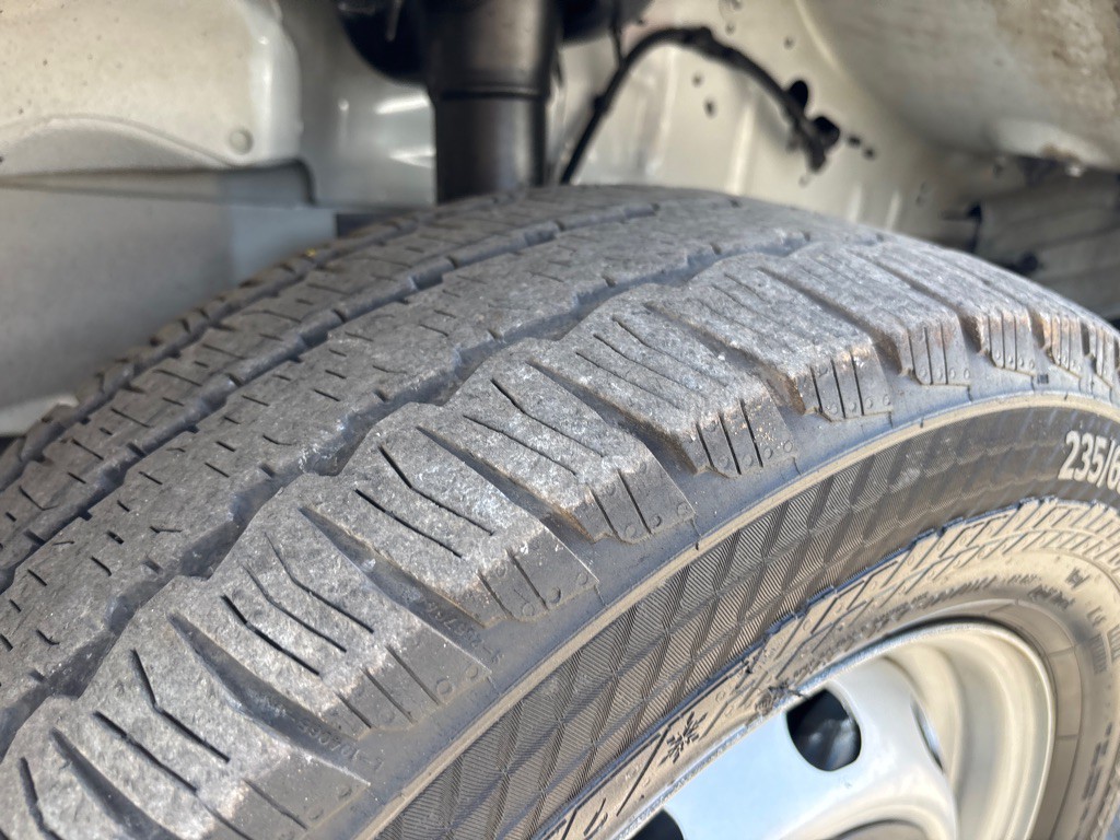 2025 Ford T250 Image 24