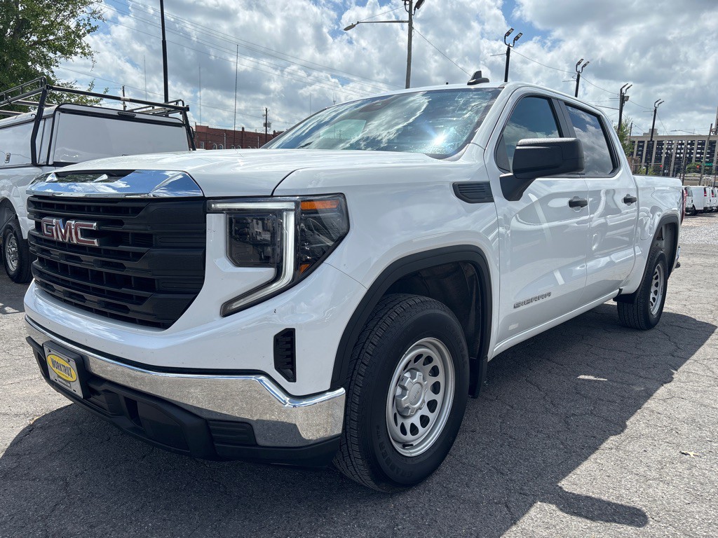 2024 GMC Sierra Image 1