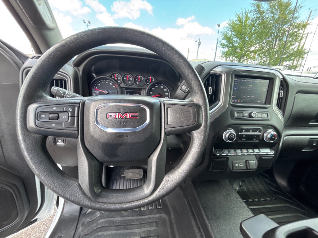2024 GMC Sierra Image 8