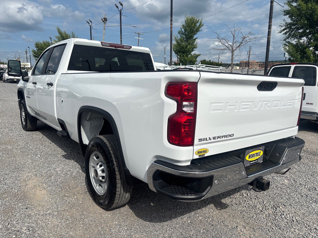 2024 Chevrolet Silverado 1500 Image 2