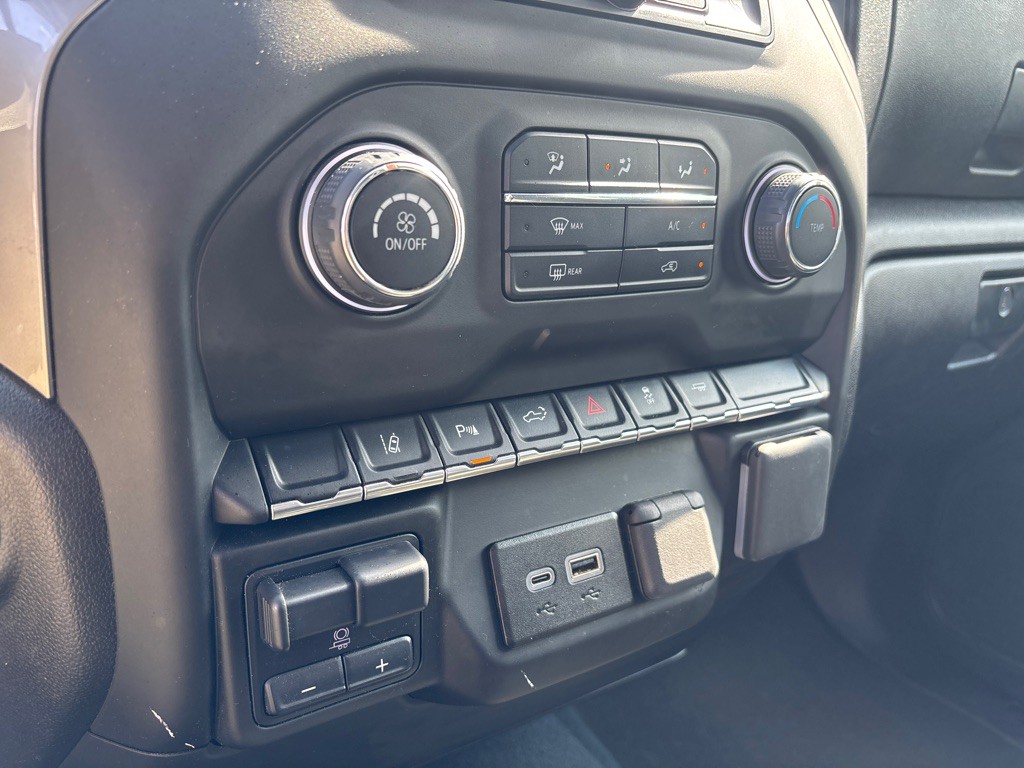 2024 Chevrolet Silverado 1500 Image 17