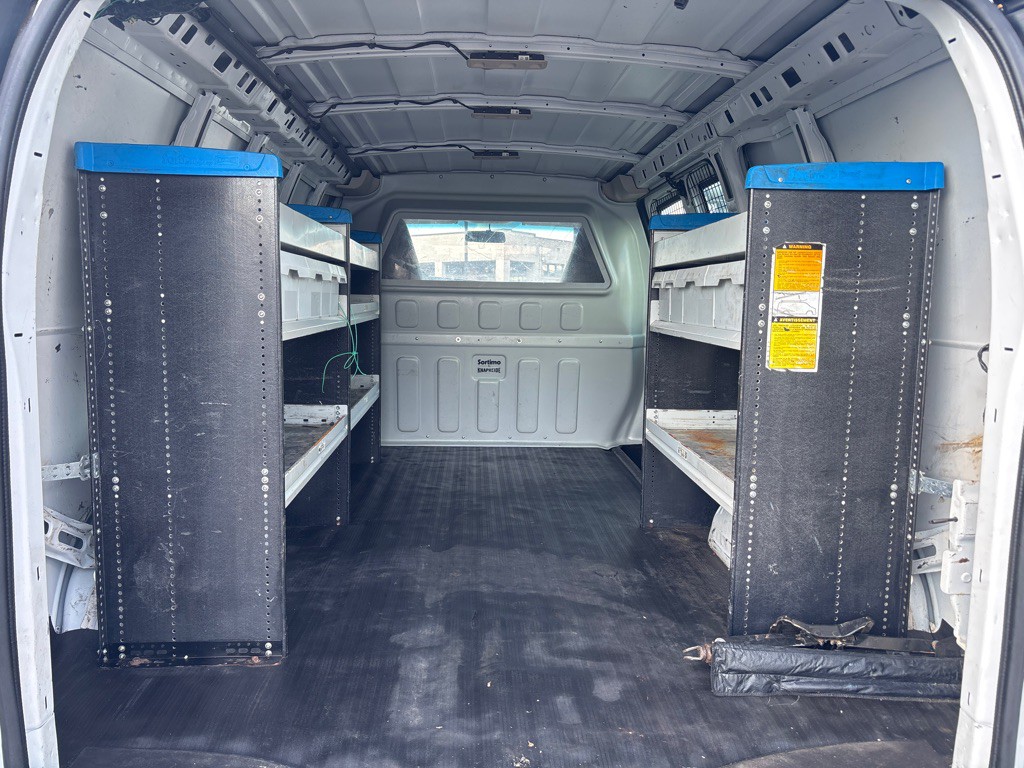 2017 Chevrolet Express Image 14