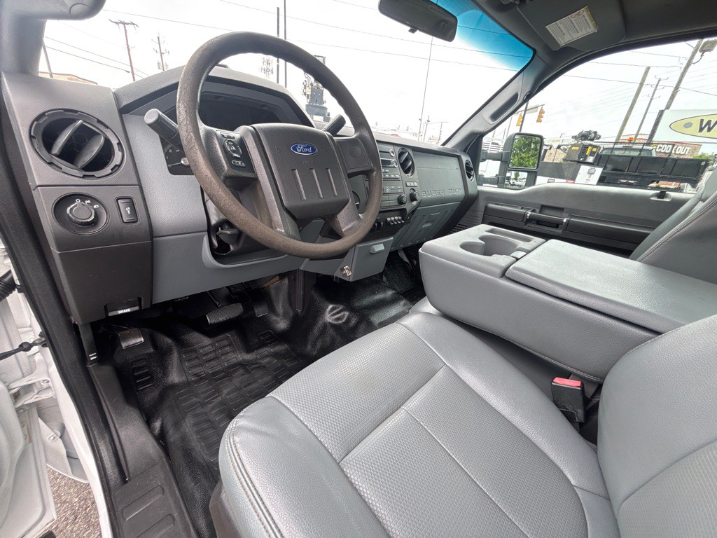 2015 Ford F-350 Image 9