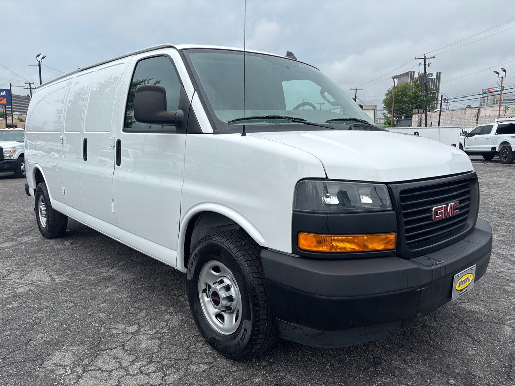 2023 GMC Savana Image 7