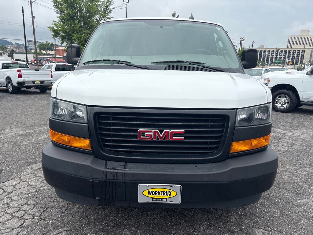 2023 GMC Savana Image 8