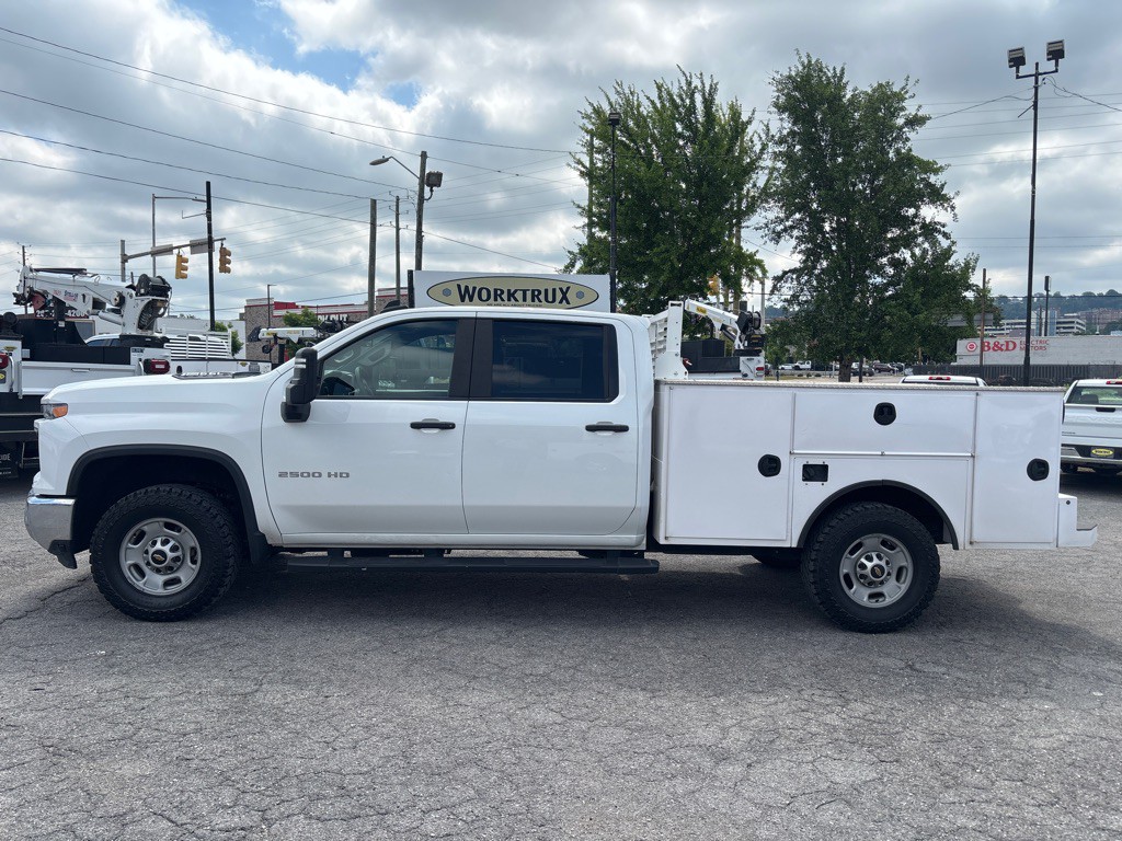 2024 Chevrolet Silverado 1500 Image 2