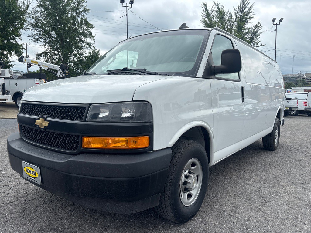 2022 Chevrolet Express Image 1
