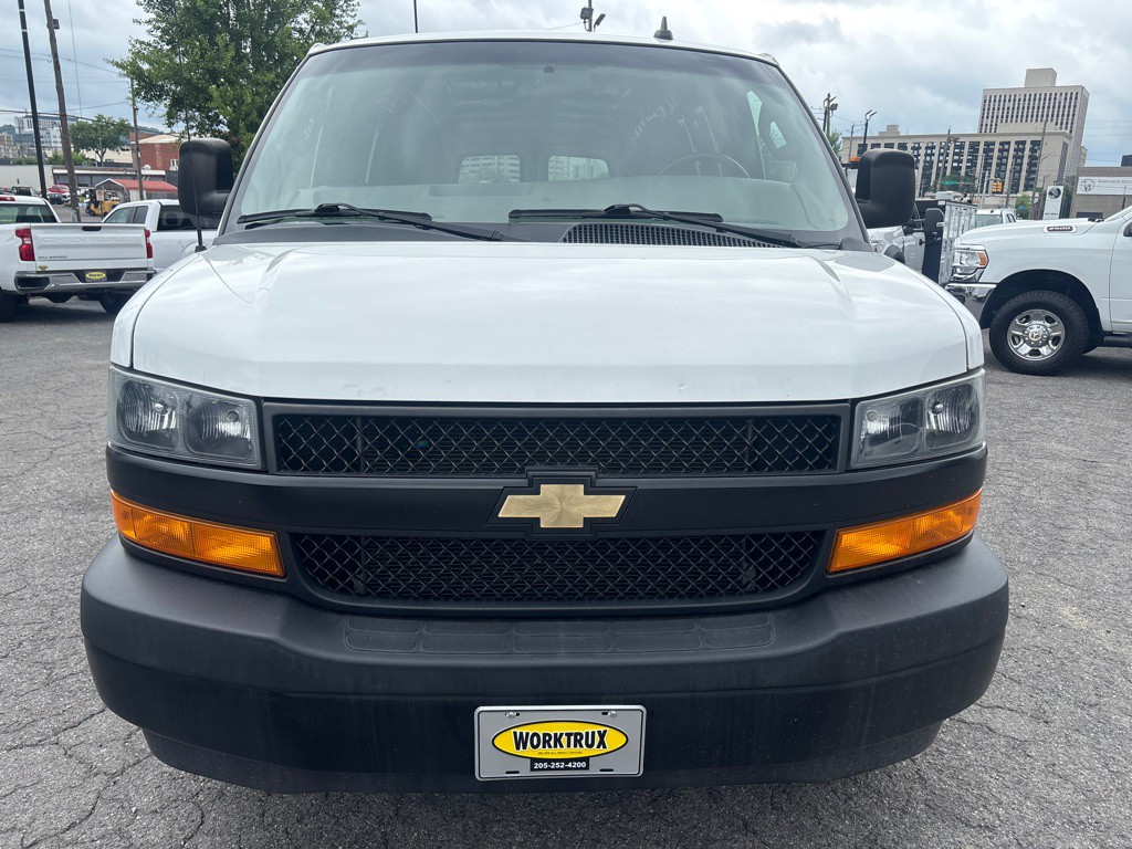 2022 Chevrolet Express Image 8