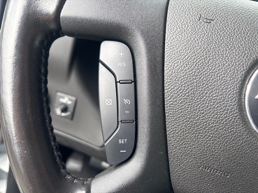 2022 Chevrolet Express Image 12