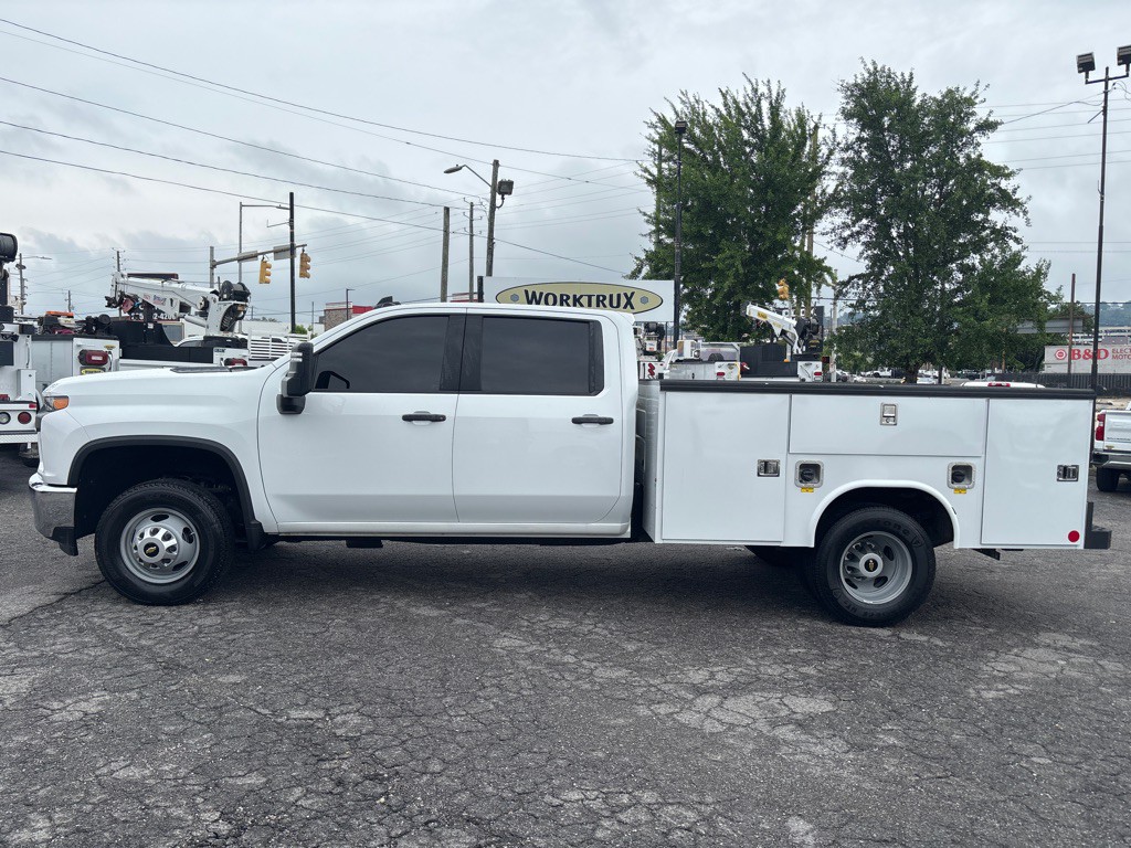 2021 Chevrolet Silverado 1500 Image 2