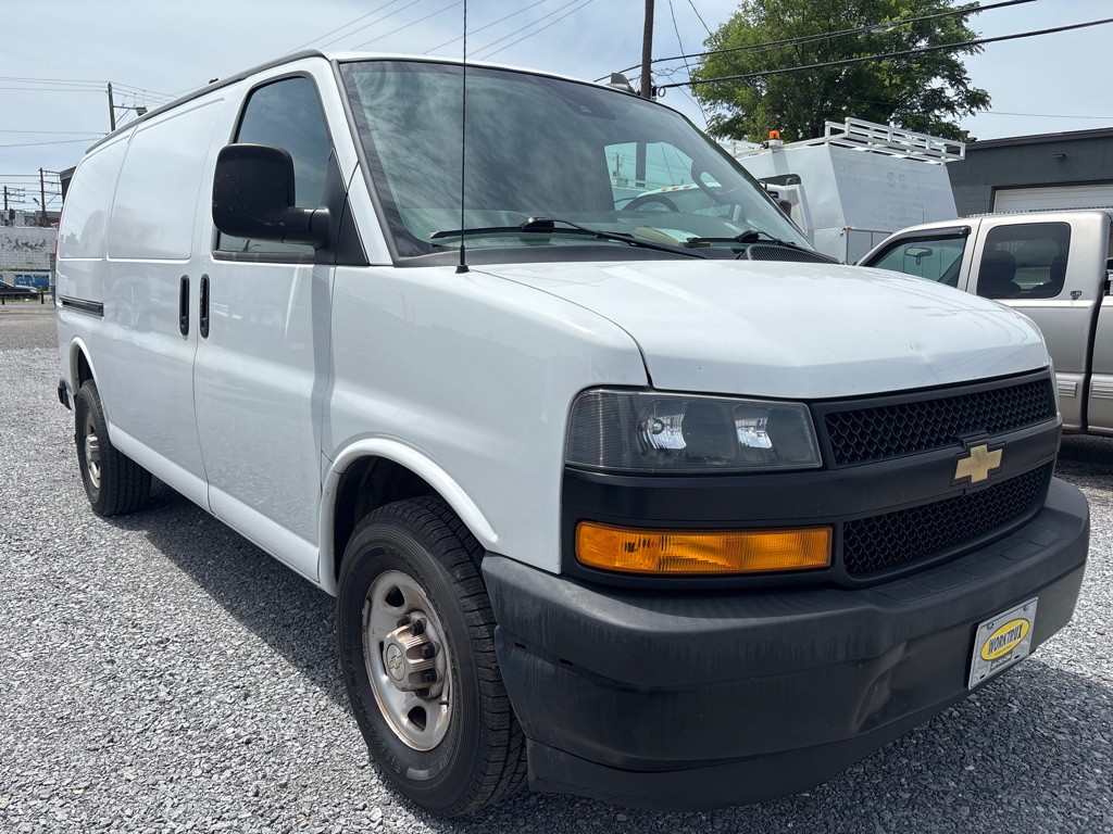 2020 Chevrolet Express Image 3