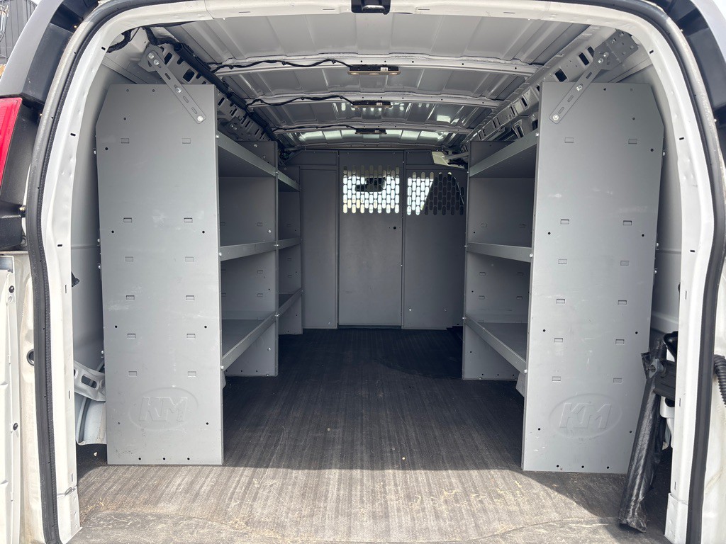 2020 Chevrolet Express Image 4
