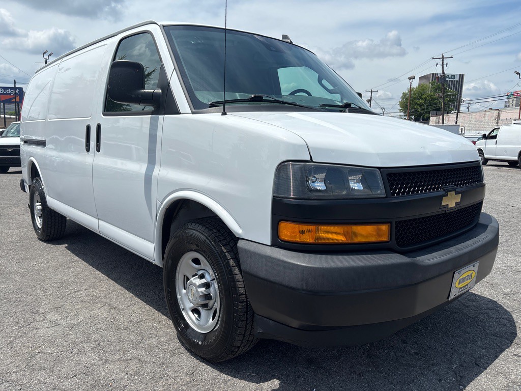 2020 Chevrolet Express Image 13