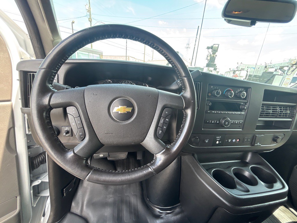 2020 Chevrolet Express Image 17
