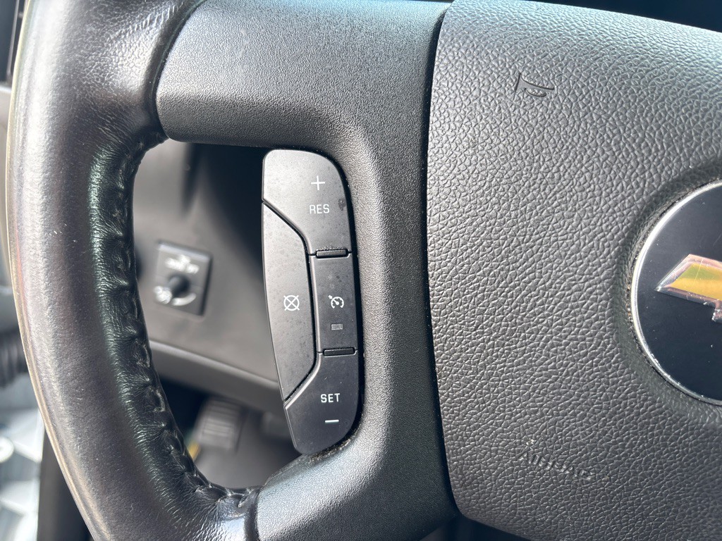 2020 Chevrolet Express Image 18