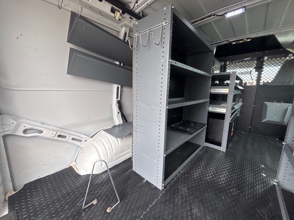 2016 Chevrolet Express Image 19