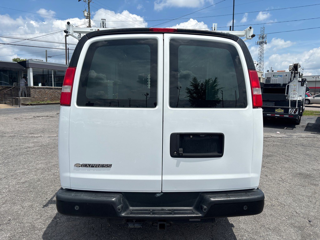 2019 Chevrolet Express Image 4