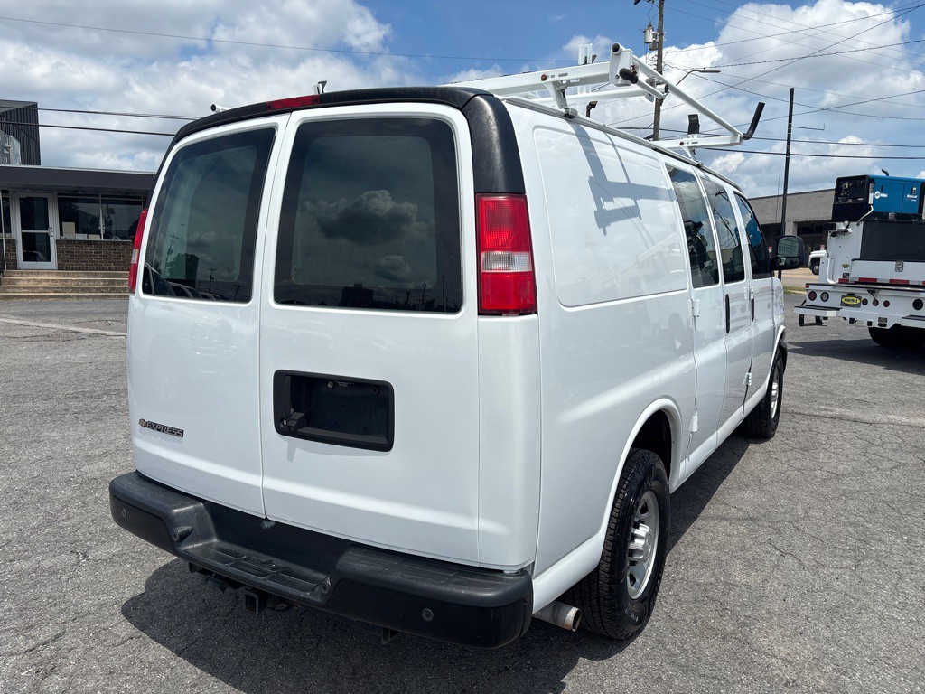 2019 Chevrolet Express Image 5