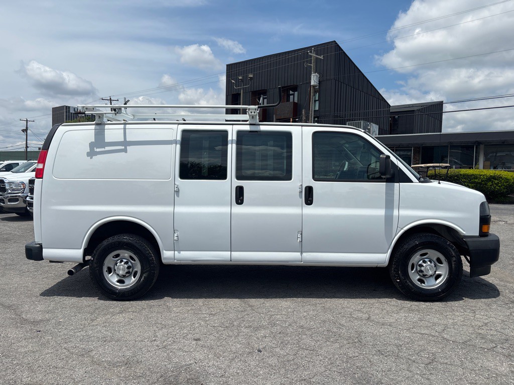 2019 Chevrolet Express Image 6