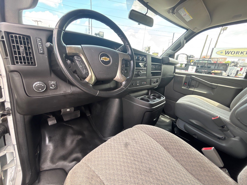 2019 Chevrolet Express Image 9