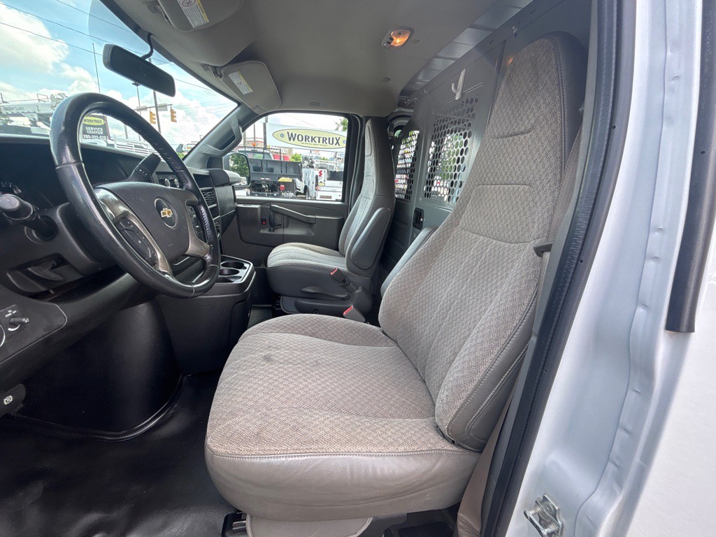 2019 Chevrolet Express Image 15