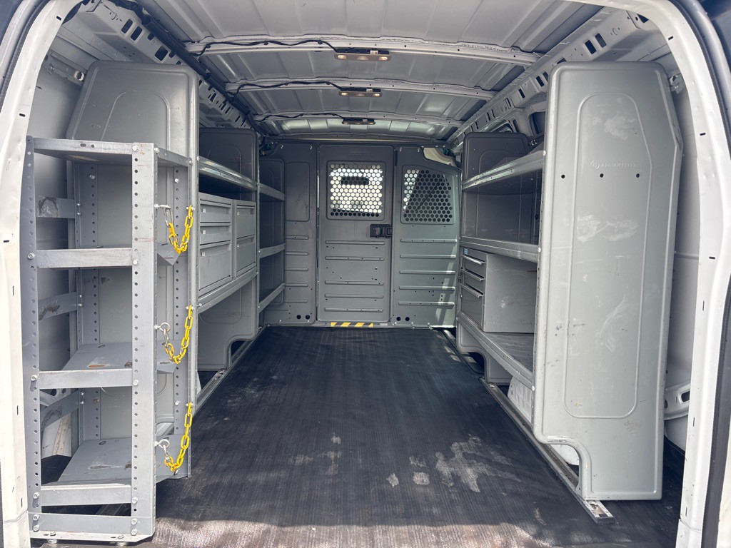 2019 Chevrolet Express Image 18