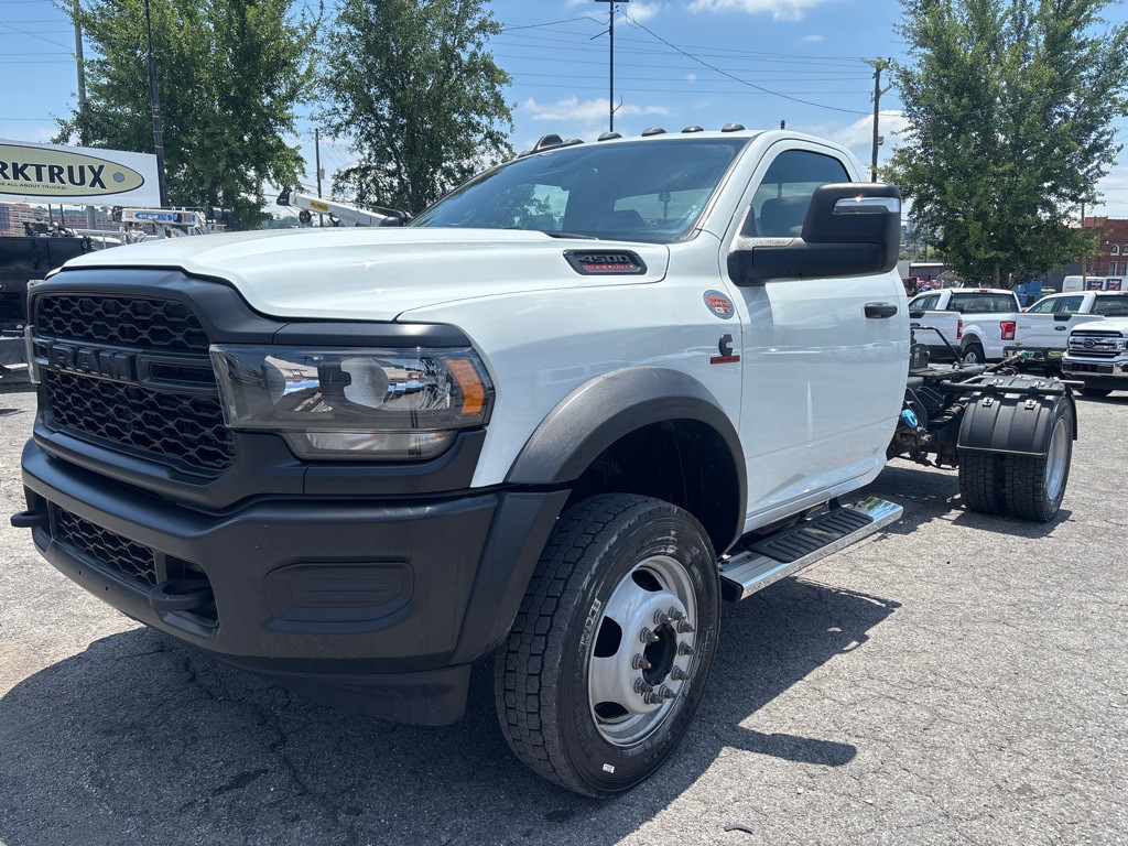 2024 RAM 4500 Image 6